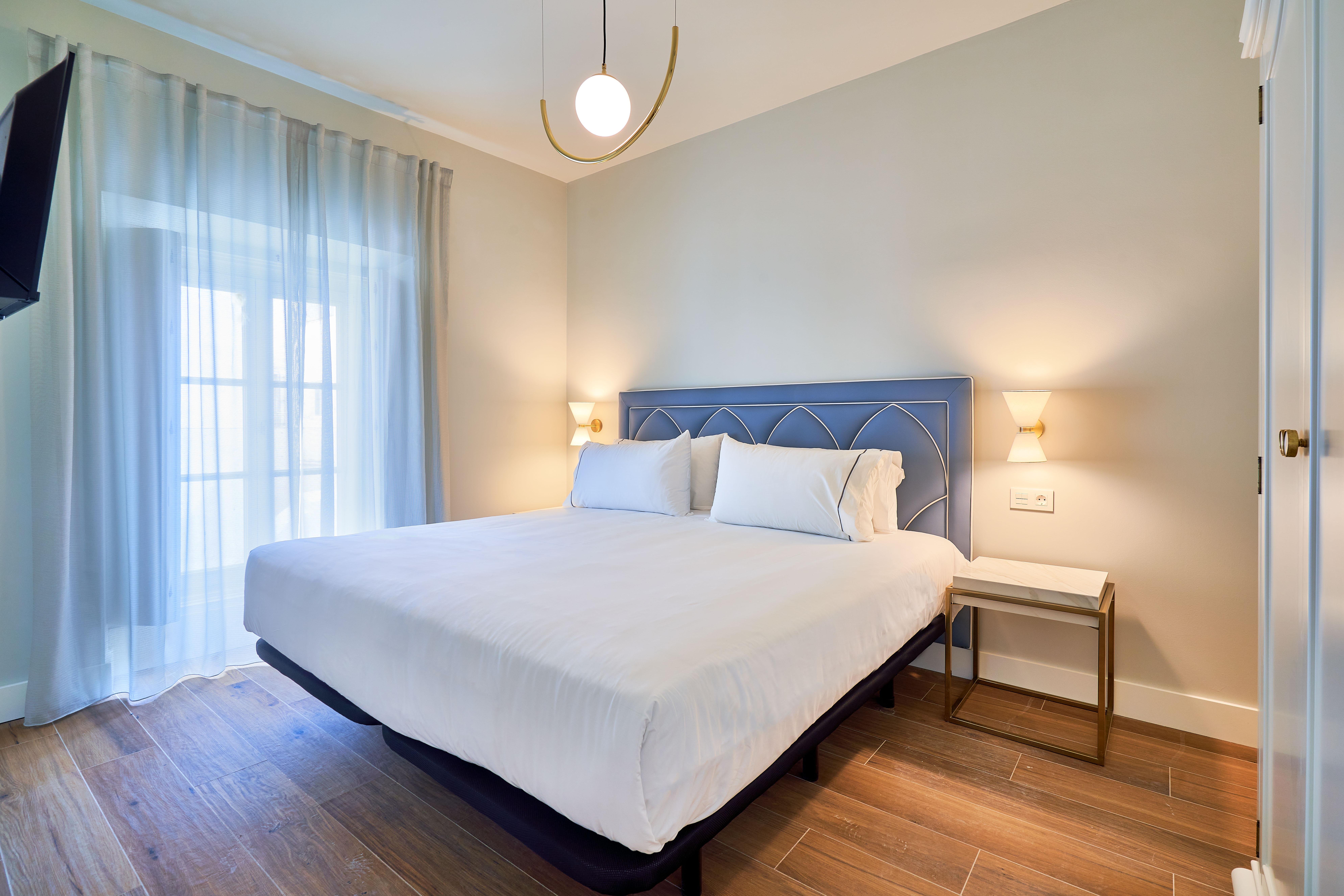Tandem Palacio Veedor De Galeras Suites Cadiz Exterior photo